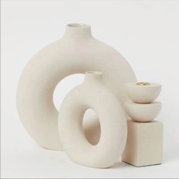 H&M Small Donut Vase . - Picture 2 of 5